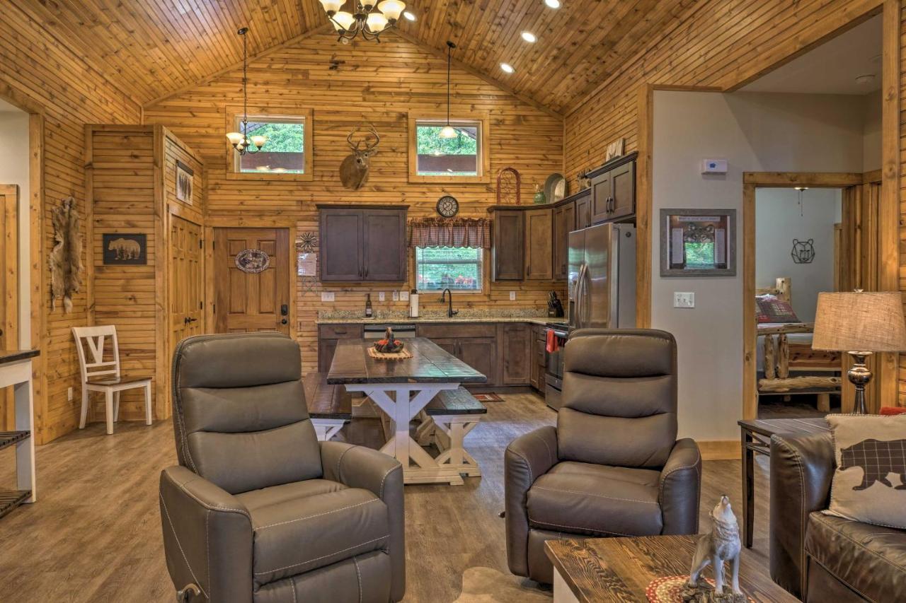 Branson West Cabin With Pool Access And Golfing Eksteriør bilde