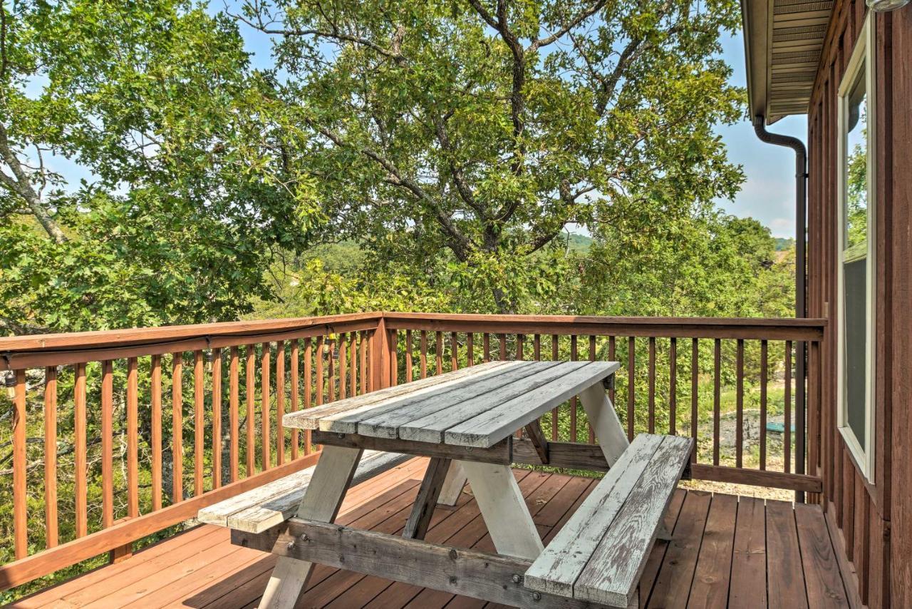Branson West Cabin With Pool Access And Golfing Eksteriør bilde