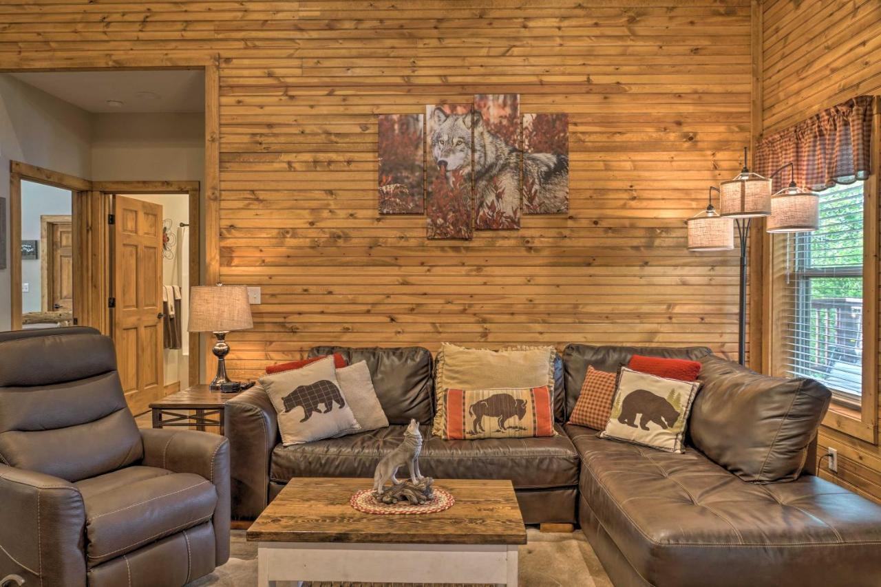 Branson West Cabin With Pool Access And Golfing Eksteriør bilde