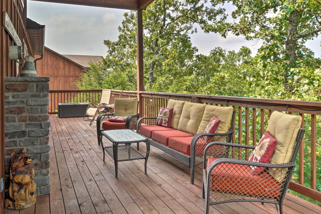 Branson West Cabin With Pool Access And Golfing Eksteriør bilde