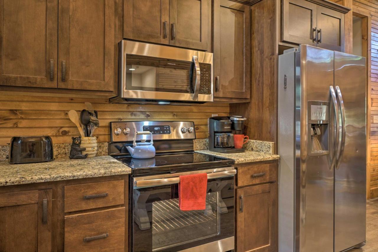 Branson West Cabin With Pool Access And Golfing Eksteriør bilde