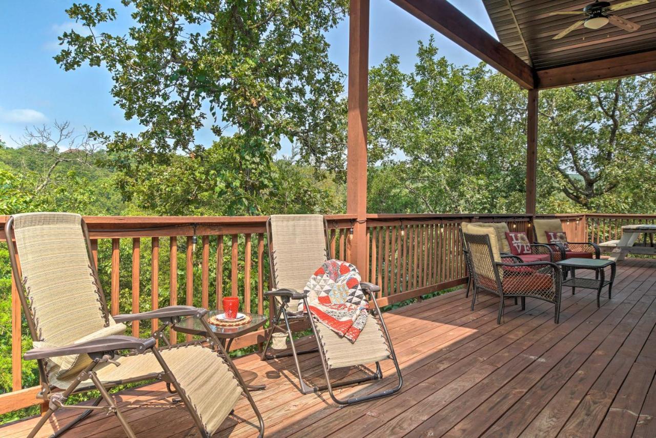Branson West Cabin With Pool Access And Golfing Eksteriør bilde